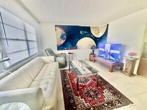 4014 Newcastle A in Boca Raton, FL - Building Photo - Building Photo