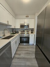 548 Broad Ave S in Naples, FL - Building Photo - Building Photo