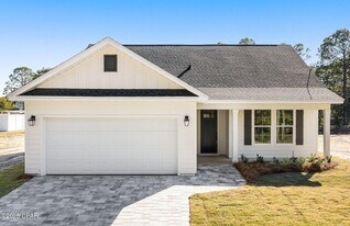 9019 Laird St in Panama City, FL - Building Photo