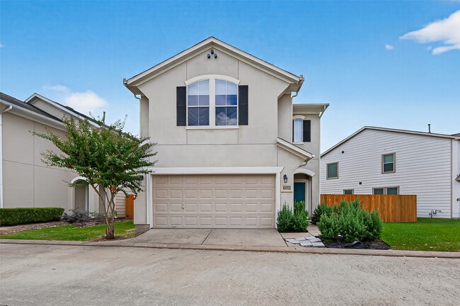 property at 10021 Hillside Bayou Dr