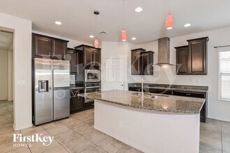 8075 N Circulo El Palmito in Tucson, AZ - Building Photo - Building Photo