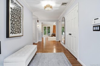 1120 Cove Edge Rd in Syosset, NY - Building Photo - Building Photo