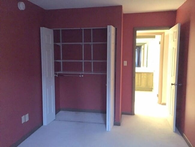 802 Stratford Dr in State College, PA - Building Photo - Building Photo