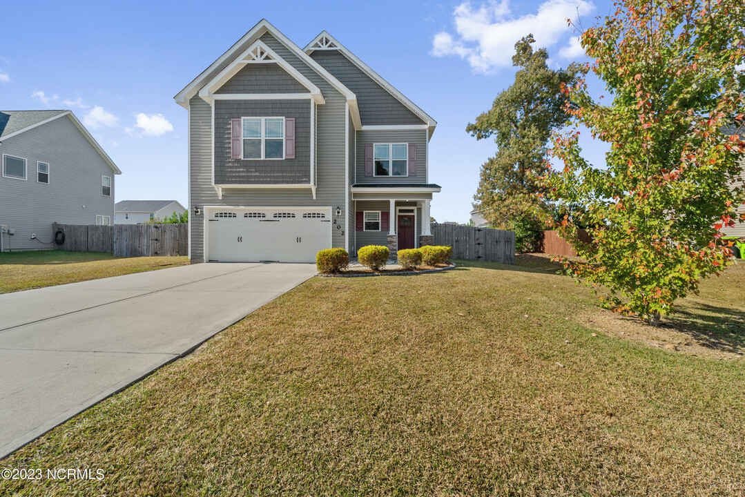 202 Dairyfarm Rd in Jacksonville, NC - Building Photo