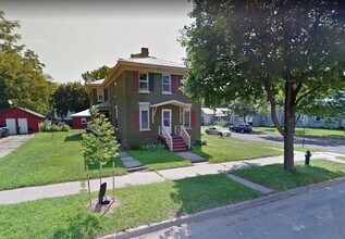 901-329 Cameron Ave in La crosse, WI - Foto de edificio - Building Photo