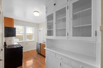 811 Dobson St in Evanston, IL - Building Photo - Building Photo