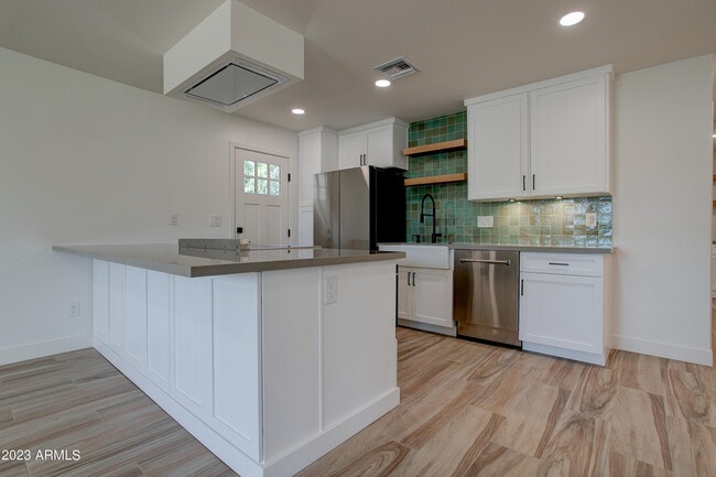 property at 4806 S La Rosa Dr