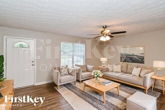 176 Shadow Wood Dr in Douglasville, GA - Foto de edificio - Building Photo