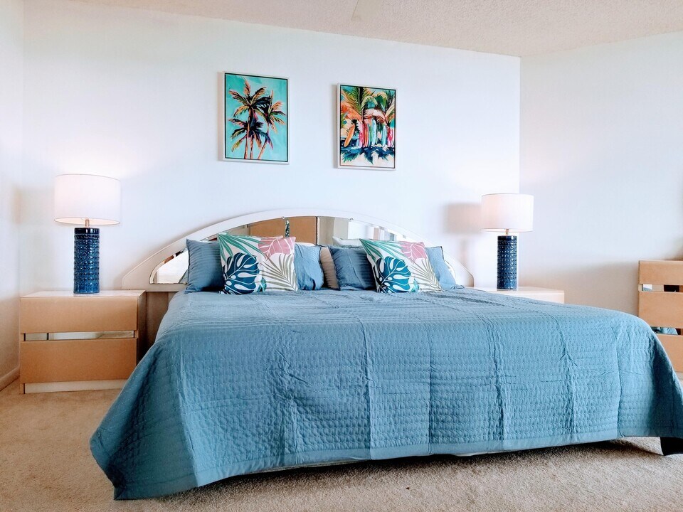 9950 S Ocean Dr in Jensen Beach, FL - Building Photo