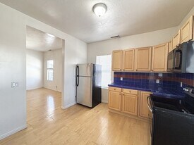 517 E 500 S in Salt Lake City, UT - Building Photo