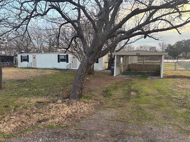 411 N 3rd St in Princeton, TX - Building Photo