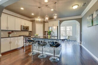 1055 Harvey Springs Dr in Spring Hill, TN - Building Photo - Building Photo