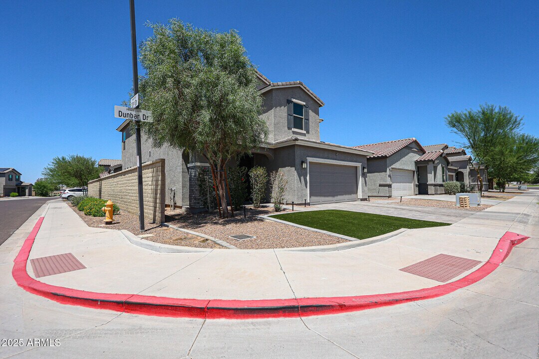 3332 W Dunbar Dr in Phoenix, AZ - Building Photo