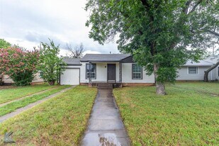 1641 Marshall St in Abilene, TX - Building Photo