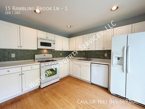15 Rambling Brook Ln in Poughkeepsie, NY - Building Photo - Building Photo