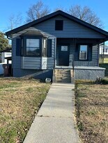 166 E Bell St in Alcoa, TN - Building Photo