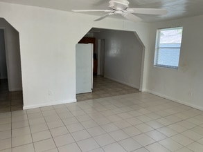 343 Stockton St in North Fort Myers, FL - Building Photo - Building Photo