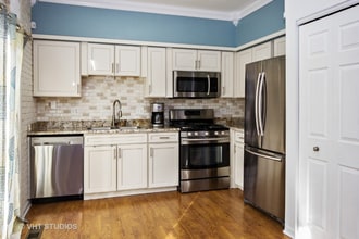 2723 Glenwood Ct in Naperville, IL - Building Photo - Building Photo