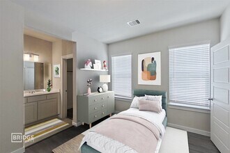 341 Huisache St in Lake Jackson, TX - Building Photo - Building Photo