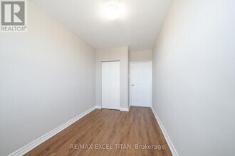 468 Ottawa St N in Hamilton, ON - Building Photo - Building Photo