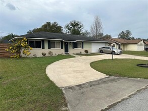 1074 Leeward Dr in Deltona, FL - Building Photo - Building Photo