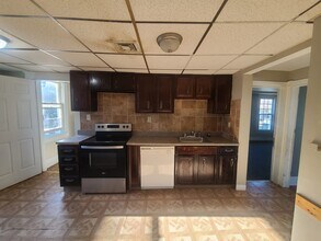 593 Mercer Ave in Kingston, PA - Building Photo - Building Photo