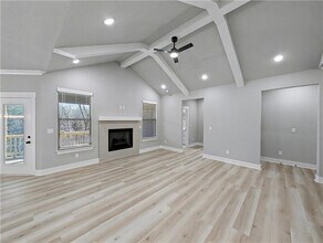 8 Osborne Ln in Bella Vista, AR - Building Photo - Building Photo