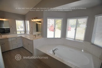 545 Athens St in Riverside, CA - Building Photo - Building Photo