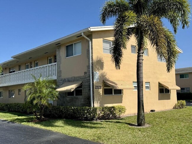 2222 NE 1st Way, Unit 204 in Boynton Beach, FL - Foto de edificio - Building Photo