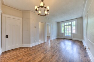 3406 Patricia Av in Montréal, QC - Building Photo