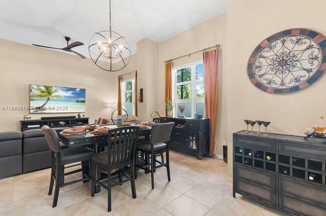 403 S Sapodilla Ave in West Palm Beach, FL - Foto de edificio - Building Photo