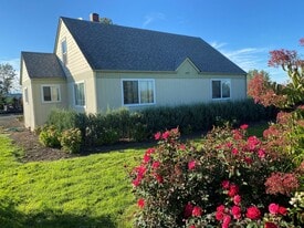 29133 Milliron Rd in Junction City, OR - Building Photo