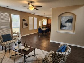 13613 Glen Mark Dr in Manor, TX - Building Photo - Building Photo