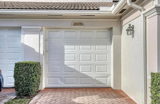 2175 Wingate Bend in Wellington, FL - Foto de edificio - Building Photo
