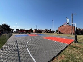 Country Club Apartments in El Reno, OK - Foto de edificio - Building Photo