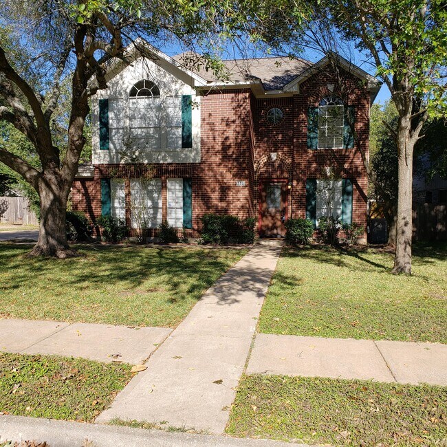 property at 8440 Fern Bluff Ave