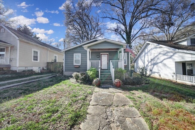 property at 113 W 5th Ave