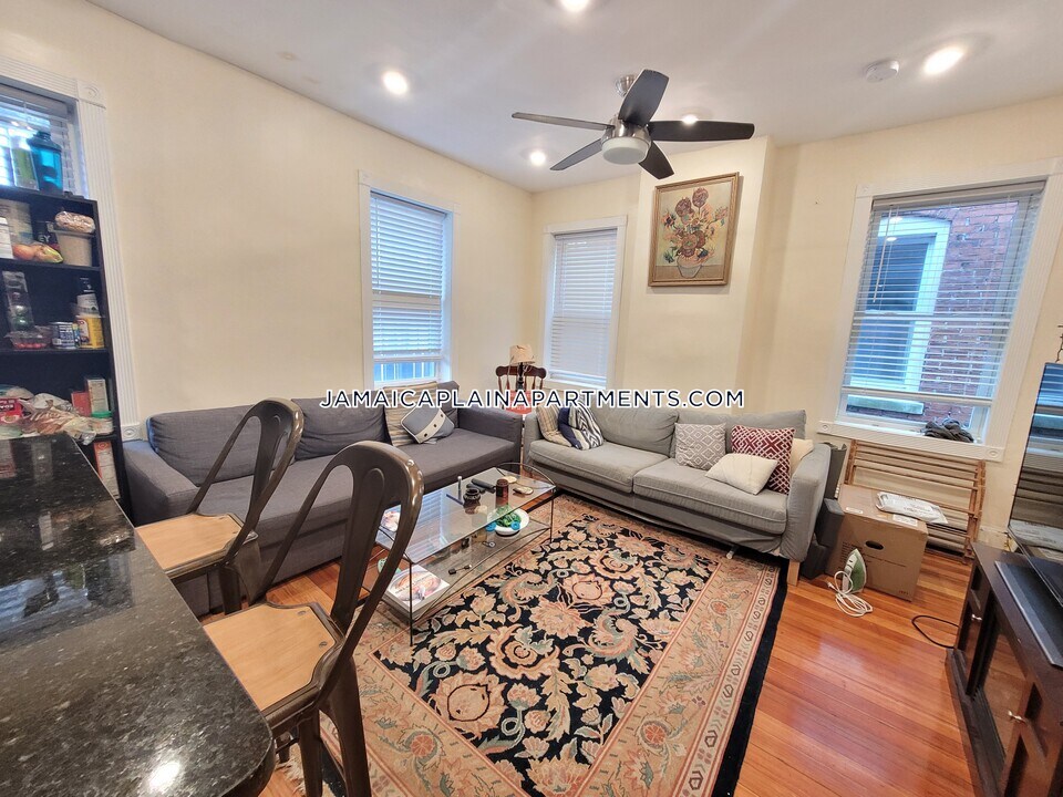 7 Mark St-Unit -3 in Boston, MA - Building Photo