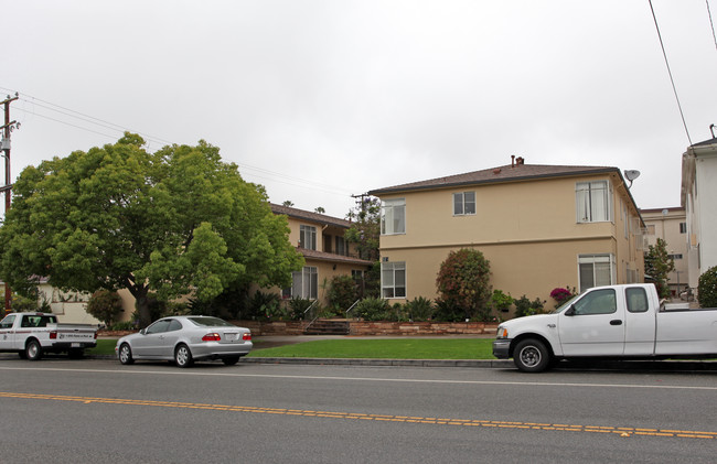 819 California Ave in Santa Monica, CA - Foto de edificio - Building Photo
