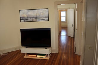 79 2nd St, Unit 2nd in Fairfield, CT - Building Photo - Building Photo