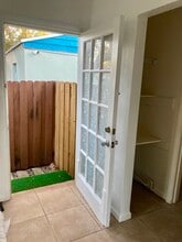 1033 NE 17th Ave, Unit 1033 #2 in Fort Lauderdale, FL - Building Photo - Building Photo