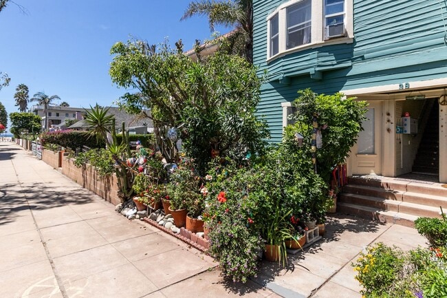 property at 39 24th Ave