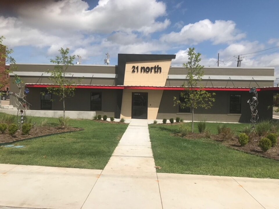 21 N 4th St in Fort Smith, AR - Foto de edificio