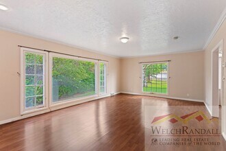 2279 Hobbs Creek Dr in Layton, UT - Building Photo - Building Photo