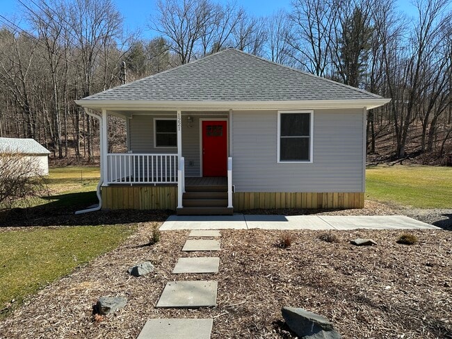 property at 1221 Main St