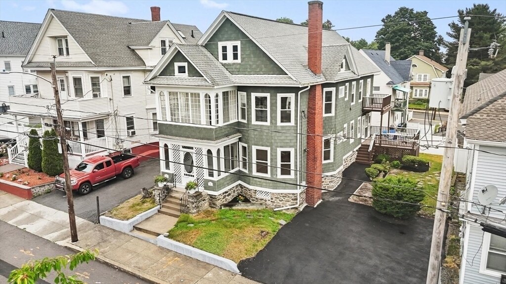 69 Nesmith St in Lawrence, MA - Building Photo