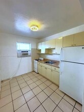2275 NW 23rd St in Miami, FL - Building Photo - Building Photo