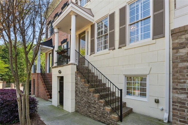 1071 Pearl Point NE in Atlanta, GA - Foto de edificio - Building Photo
