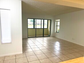 714 Sunny Pine Way in Greenacres, FL - Building Photo - Building Photo