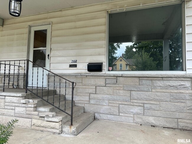 202 N State St in Springfield, IL - Building Photo - Building Photo